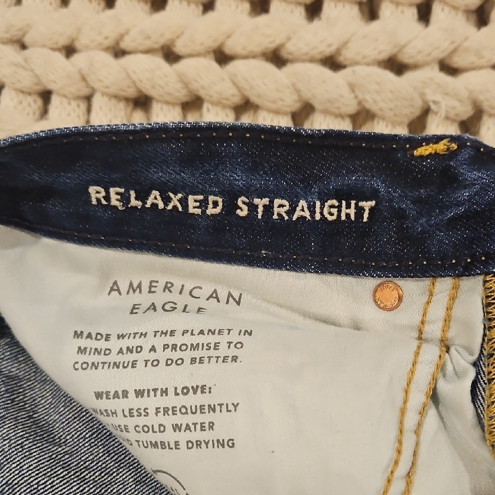 American Eagle Outfitters Men's Dark Blue Relaxed Straight Jeans - Picture 3 of 8